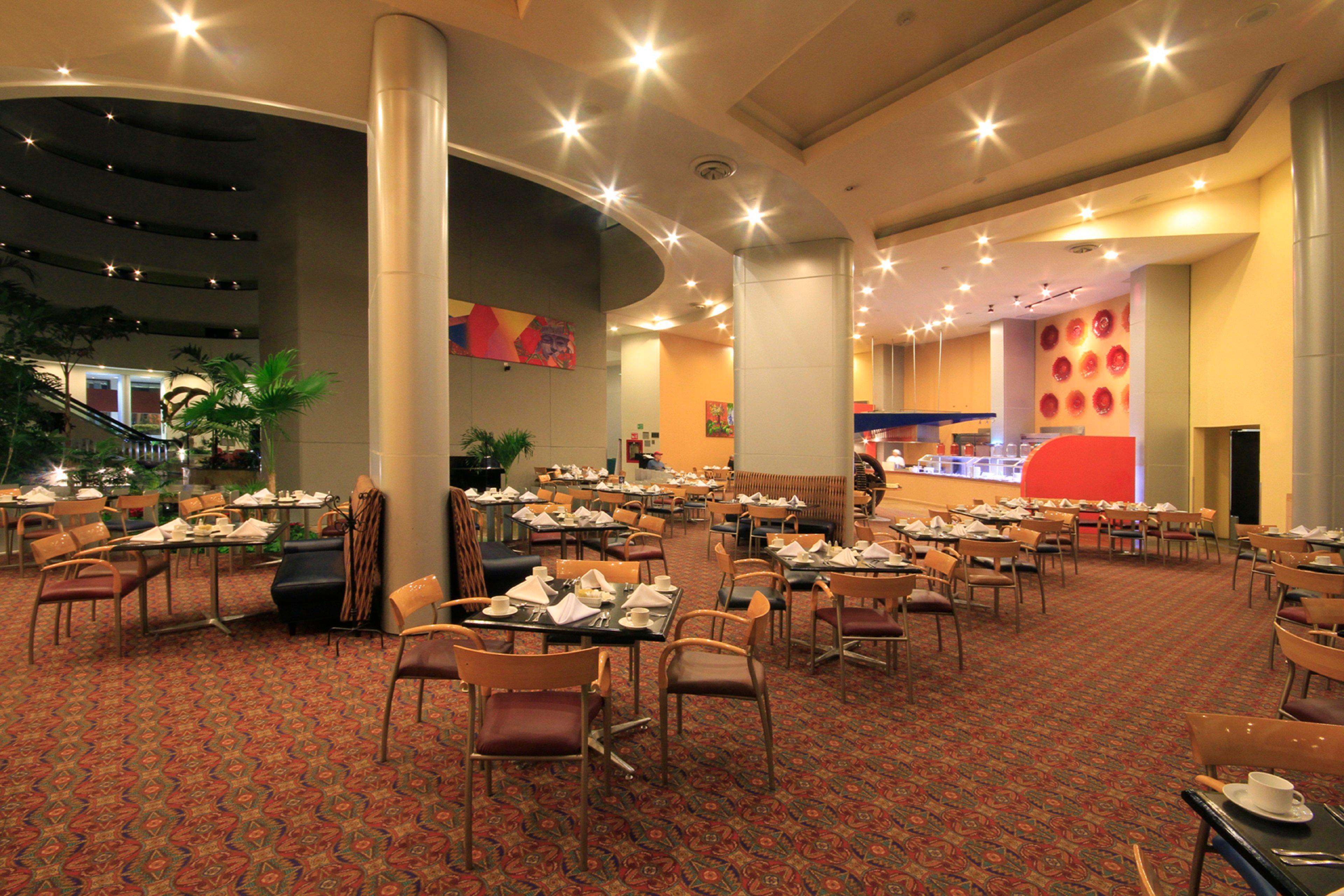 ホリデイ イン モンテレイ パルケ フンディドーラ モンテレー エクステリア 写真 The restaurant