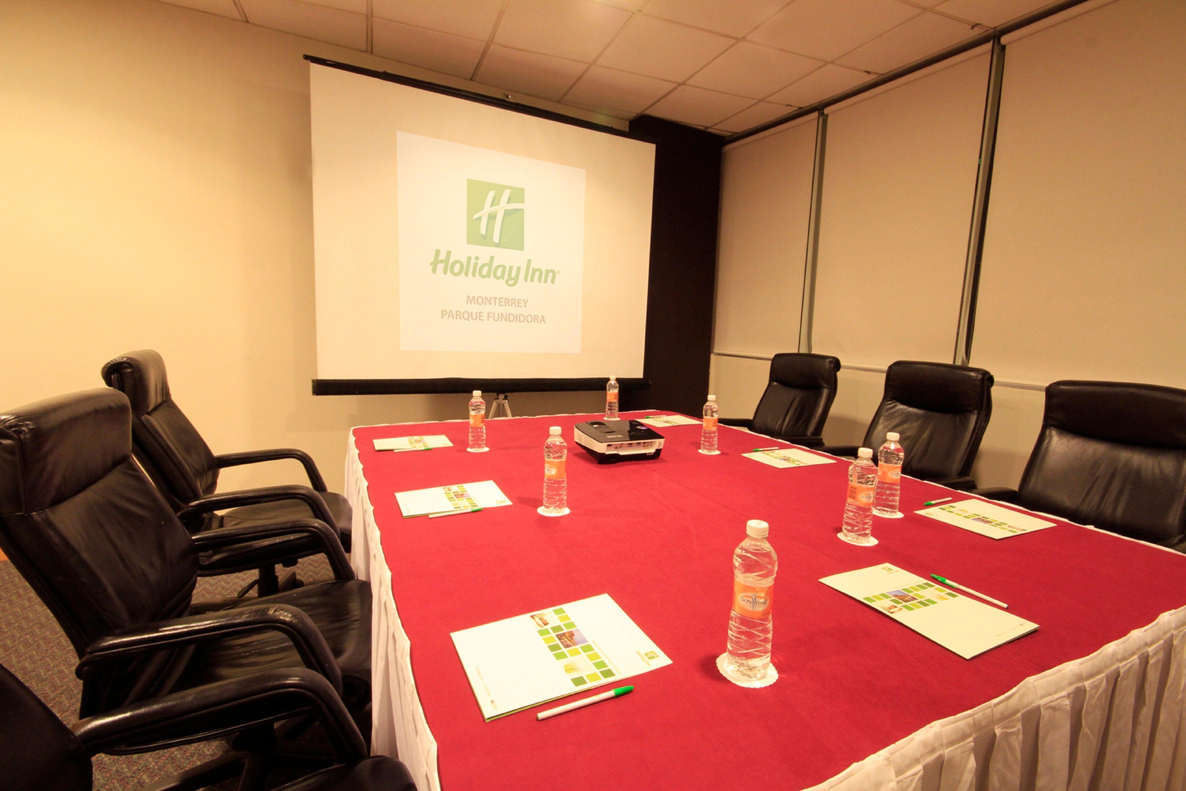 ホリデイ イン モンテレイ パルケ フンディドーラ モンテレー エクステリア 写真 Meeting room